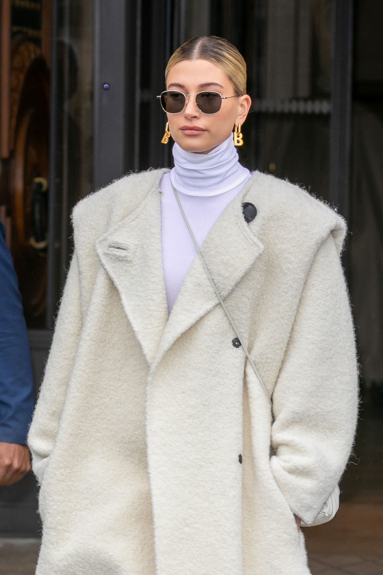 Hailey Bieber's Purple Monochrome Outfit: See Her Lavender Look Here –  StyleCaster