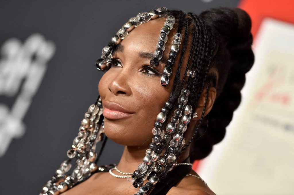 Venus Williams Briefly Brought Back Her Signature Beads For the King ...