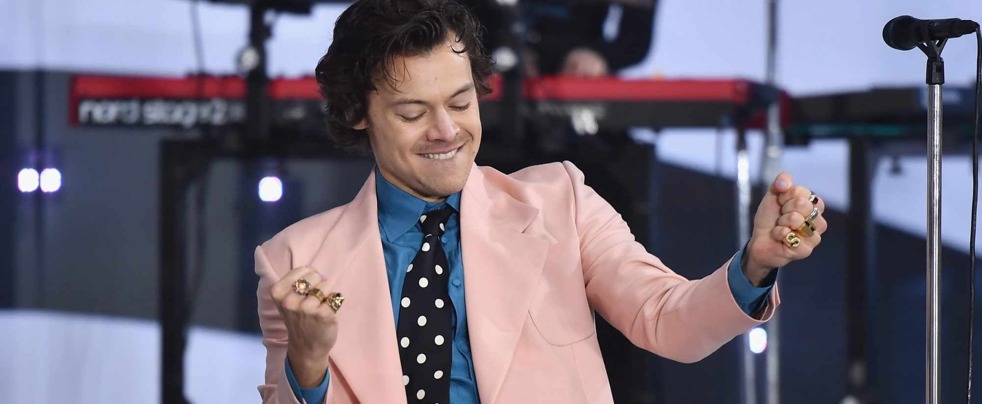 Harry Styles's Birth Chart Explains Why the Singer Is So Good at