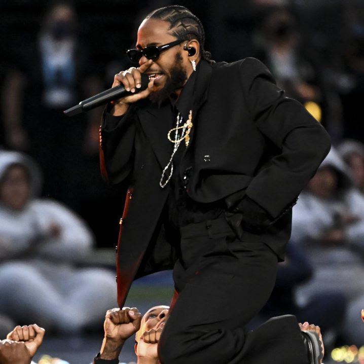 Is Kendrick Lamar's Super Bowl Outfit a Jackson Tribute? Let's