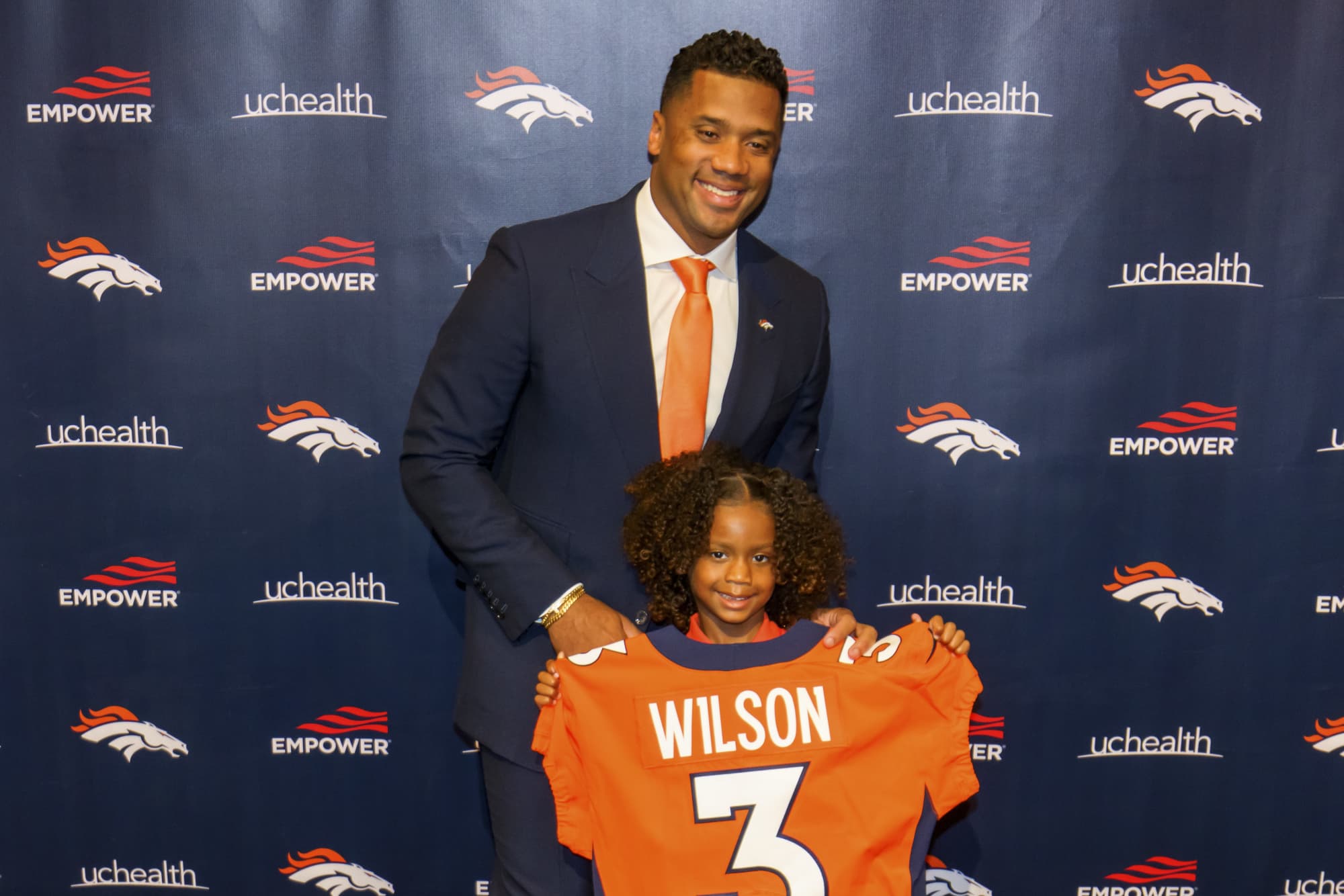 Ciara and kids celebrate Russell Wilson's Broncos deal in style