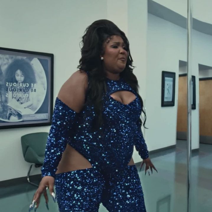 Lizzo shows off her dance moves in sparkly bodysuit as she hits back at  body-shamers - Irish Mirror Online