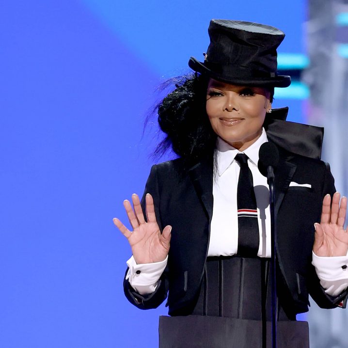 janet jackson hat and ponytail