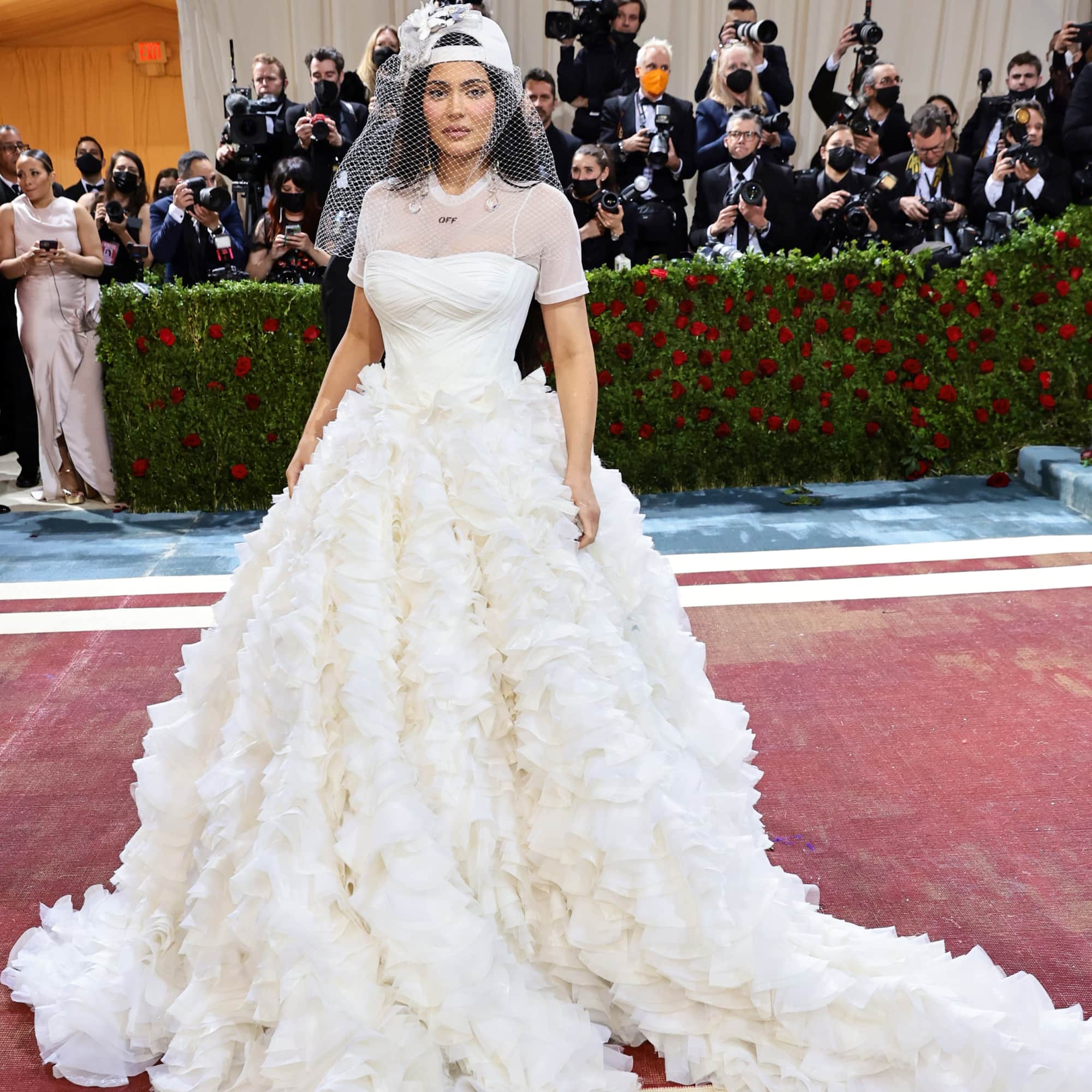 Kylie Jenner Wore a Wedding Dress to the Met Gala, and Twitter Is ...