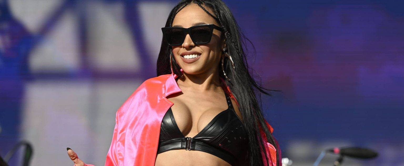 Tinashe Looks Like a '90s Pop Star in This Leather Bra and Hot-Pink Set