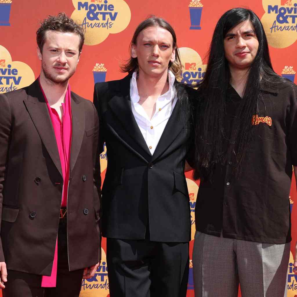 Joseph Quinn, Jamie Campbell Bower and Eduardo Franco on the red carpet at the MTV Awards