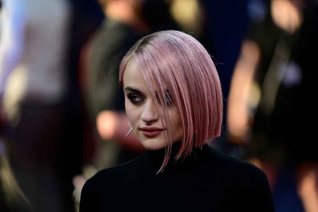 Joey King pink bob haircut