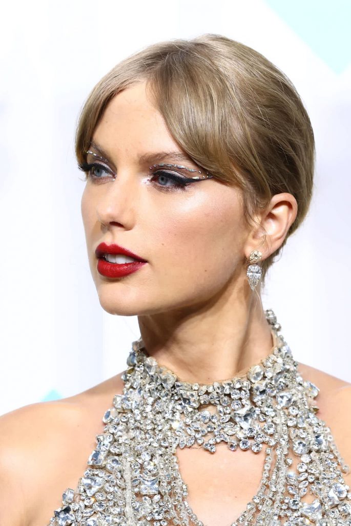 Best MTV VMAs Beauty Taylor Swift at the 2022 MTV VMAs Image: Getty/Jamie McCarthy 