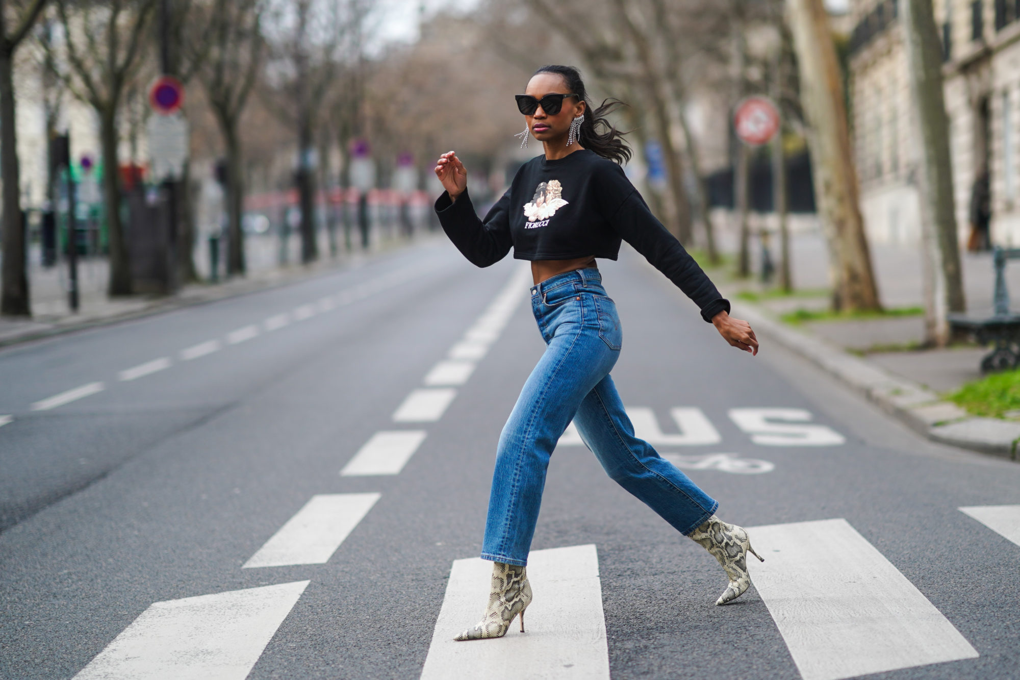 Black ankle boots and jeans outfit online