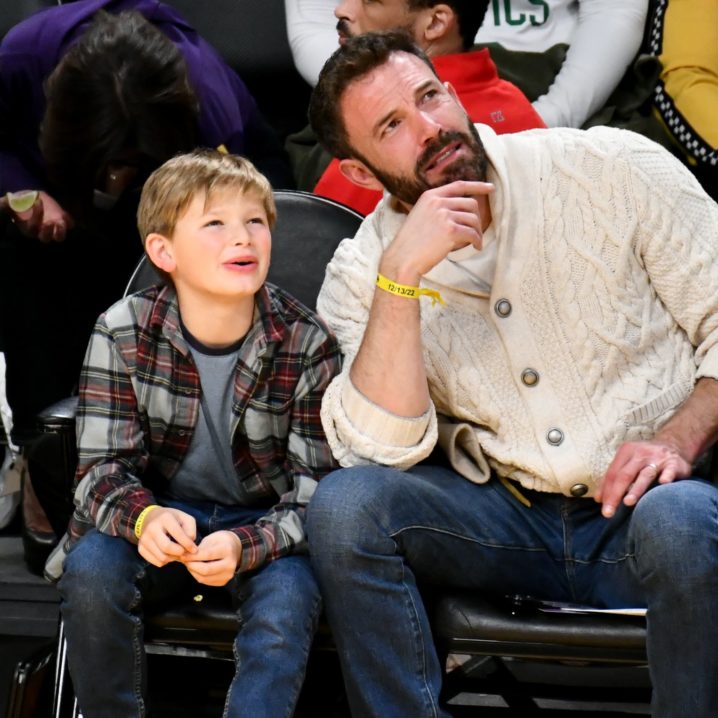 Ben Affleck and Son Samuel Hang Courtside at an NBA Game - POPSUGAR ...