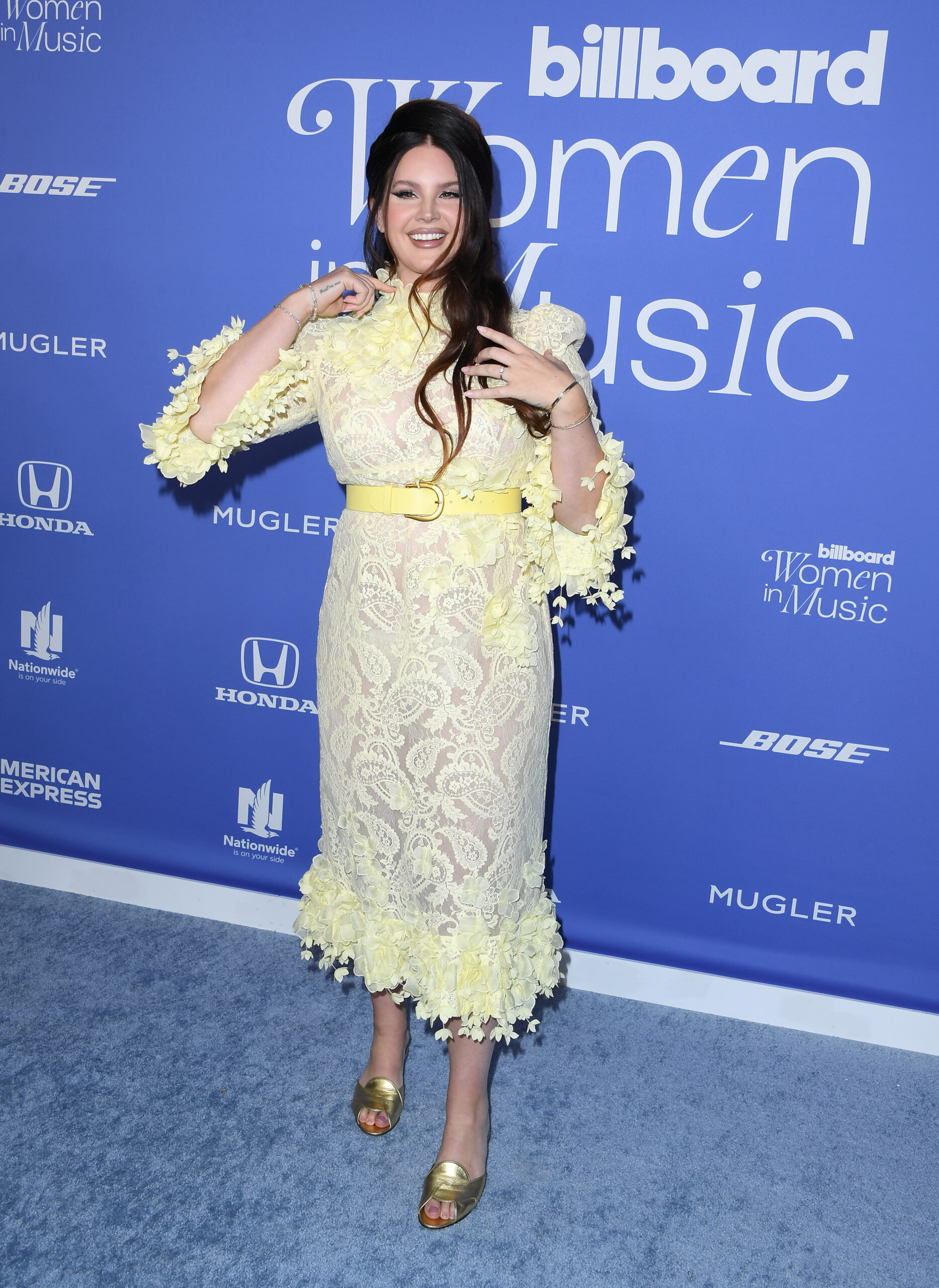 Lana Del Rey Wears Engagement-Like Ring on the Red Carpet [PHOTOS]