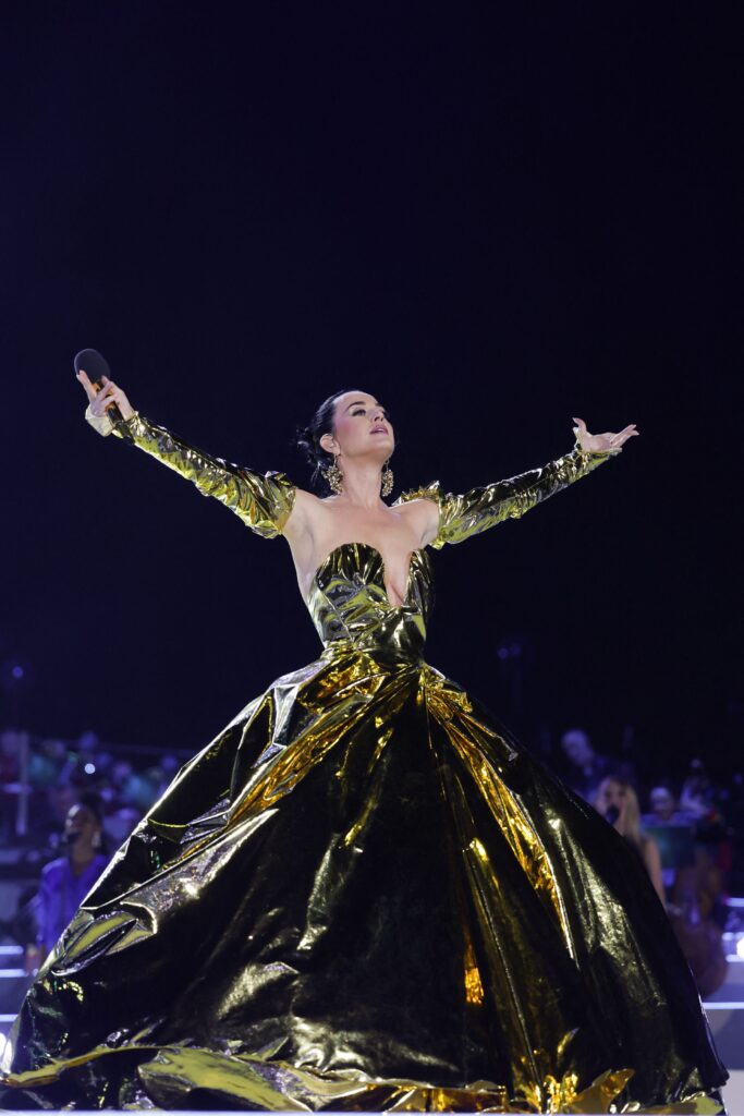 Katy Perry Steals the Show in a Plunging Corset Gown at the King's ...