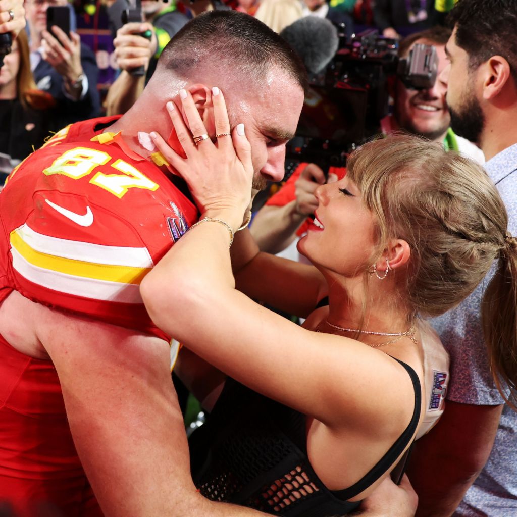 travis-kelce-in-sydney-taylor-swift